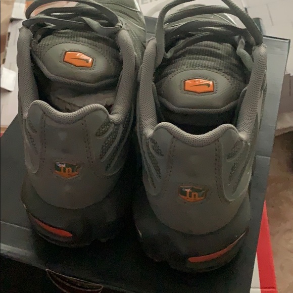 Air max plus se bg - Picture 2 of 3